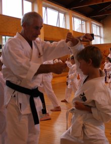 Sensei Andy Sherry 9th Dan teaching at Tsutahashi Karate Club